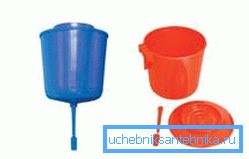 Lavabo en plastique d'usine. Lavabo en plastique d'usine.