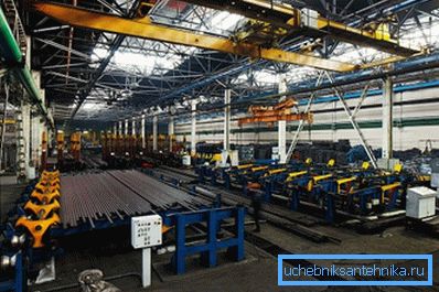Les usines produisant de tels matériaux occupent des surfaces assez vastes et sont conçues pour les lignes de convoyage. Les usines produisant de tels matériaux occupent des surfaces assez vastes et sont conçues pour les lignes de convoyage.