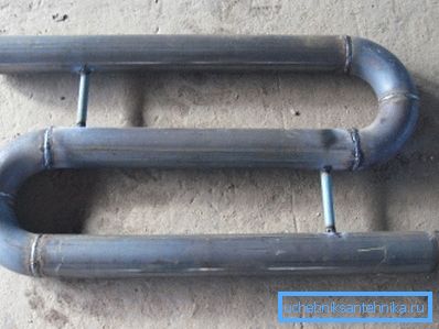 Bobine soudée à partir de tubes et raccords en acier
